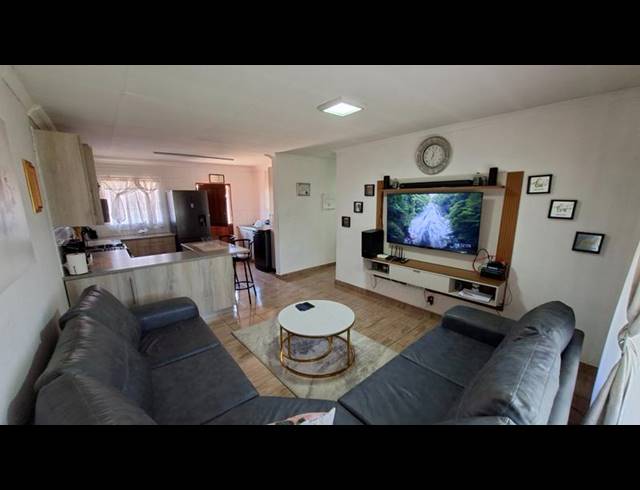 3 BEDROOM HOUSE FOR SALE IN CLAREMONT